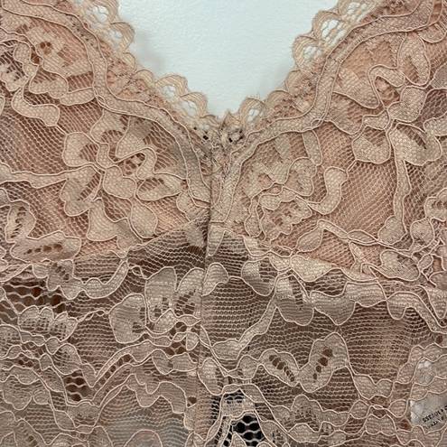 Lulus NEW  LACE PINK ROSE BRALETTE size small