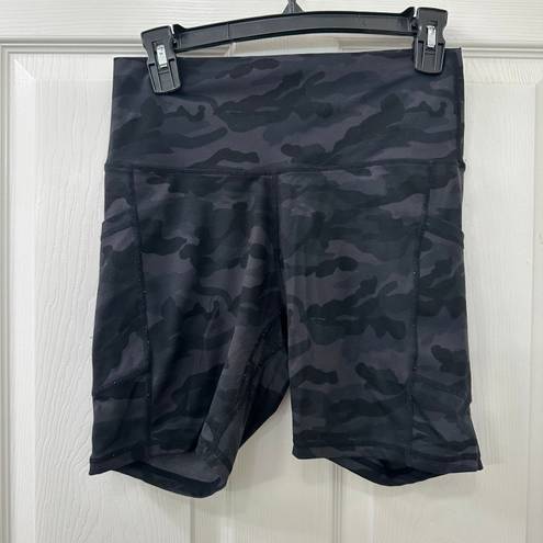 Colorfulkoala Women’s Camo  Workout Gym Shorts