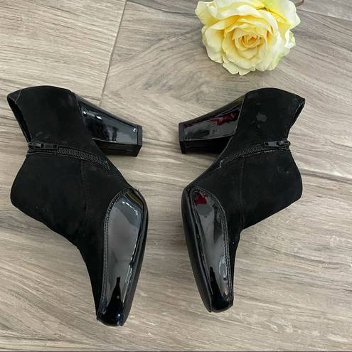 sbicca  heeled booties size 9