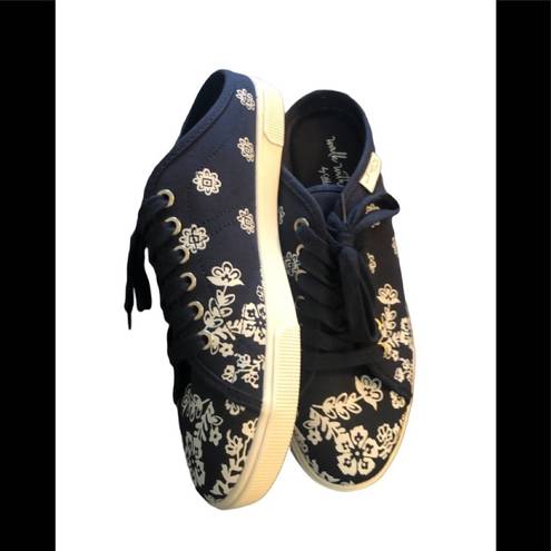 Coldwater Creek  Walk With Me Navy Floral Lace-Up Sneaker Slide Size 9.5M Summer