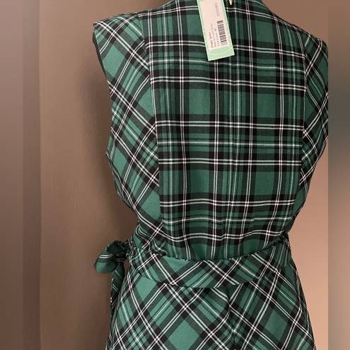 Draper James Sleeveless Bow Waisted Love Circle Dress in Green Plaid.