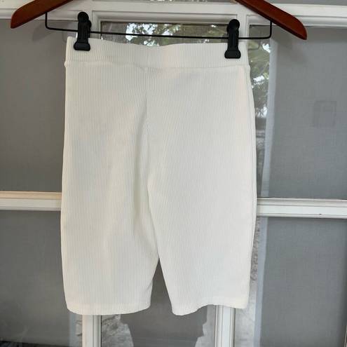 Bershka NWOT  White High Waisted Ribbed Biker Shorts Size XS