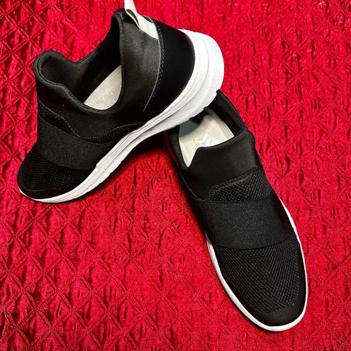 All In Motion  Women’s Winter Slip-On Hybrid Water Sneakers