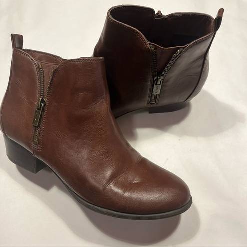 Unisa 🏔️ Brown Leather Short Heeled Boots (Bootie) Women's Size 9