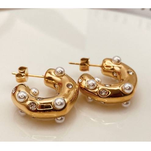 18K Gold Titanium Inlaid Pearls Open Hoop Earrings