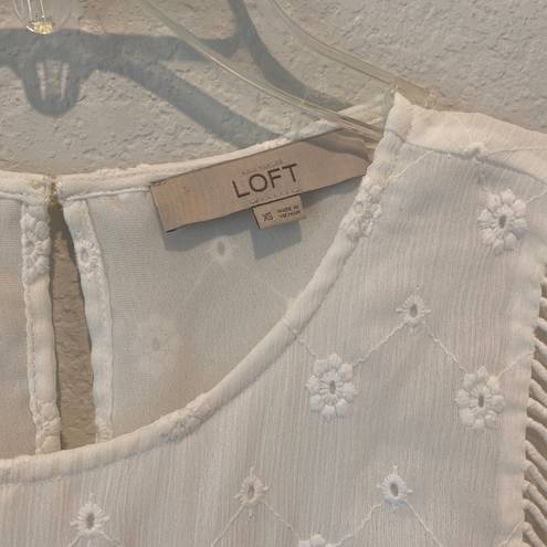 The Loft  Dainty Embroidered Bell Sleeve Blouse size XS 