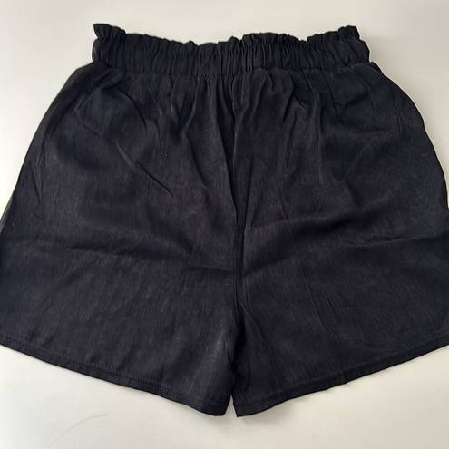 Bermuda NWT Snowflake Black Cotton  Shorts