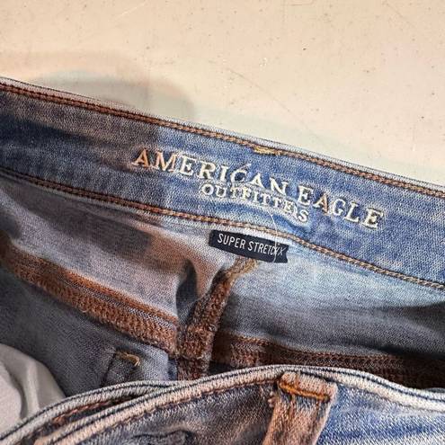 American Eagle  XTall Long Distressed Jegging Jeans Blue Denim Size 8 Light wash