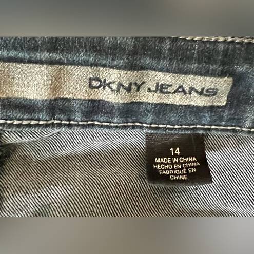 DKNY Women’s  Soho Boot Style Jeans Size 14