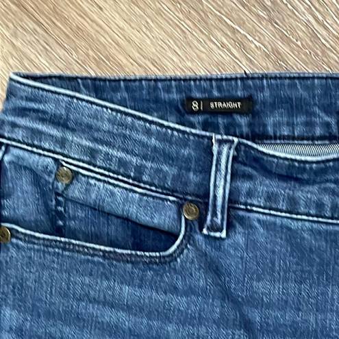 Talbots  women’s jeans straight leg size 8. Great condition.