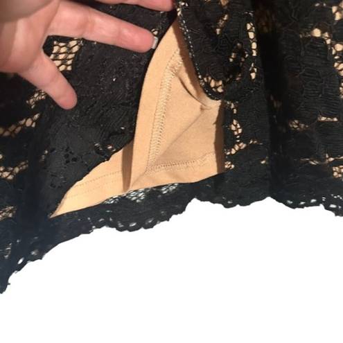 Esley  Black & Cream Lace Overlay Short Capped Sleeve Bodycon Dress Women Sz S