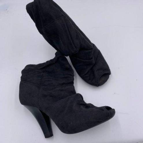 Charlotte Russe  Black Scrunch Booties‎