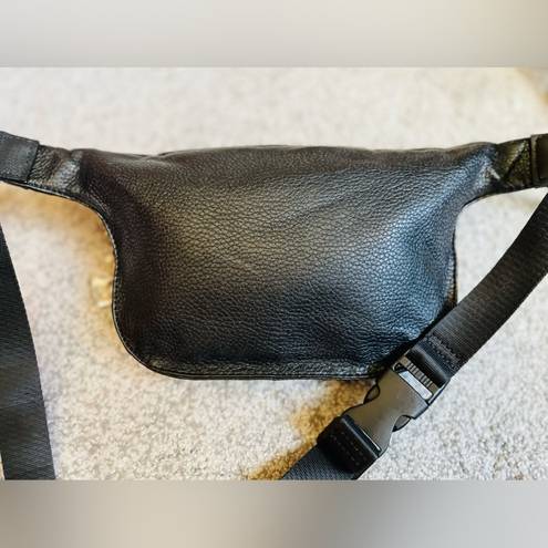 Juicy Couture Fanny Pack Belt Bag Black like New