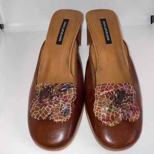 DKNY  Jeans Brown Leather Heels Mules Croco Flower Accent 5.5 Vintage 90’s Y2K