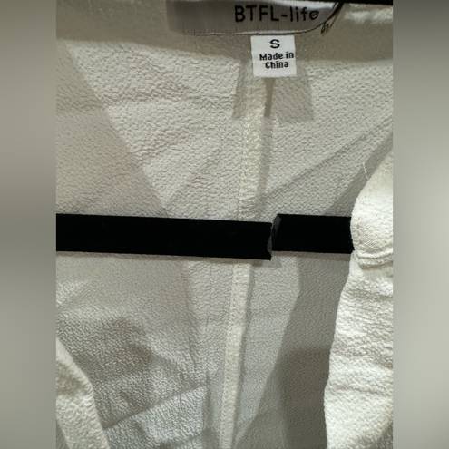 The Great BTFL Life White Short Sleeve Blouse - Small -  Condition