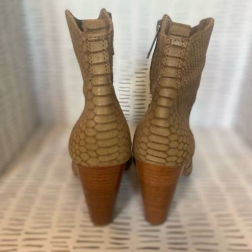 Joie  Snakeskin boots size 7.5