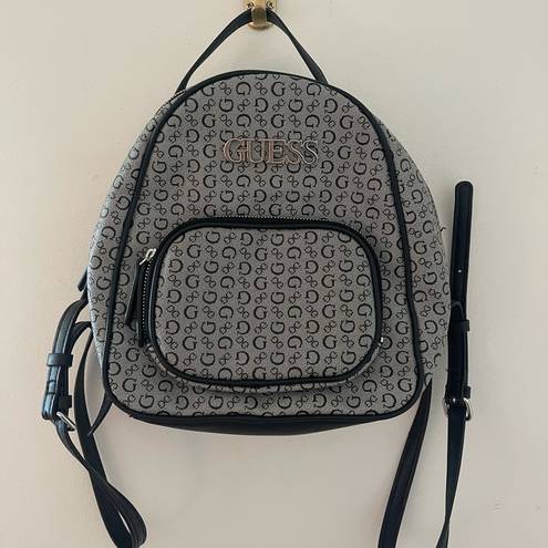 GUESS  with adorable pattern backpack