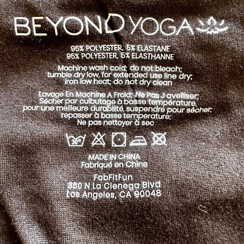 Beyond Yoga  Pocket Infinity Scarf Lightweight Hidden Zip Cozy Soft Black NWT