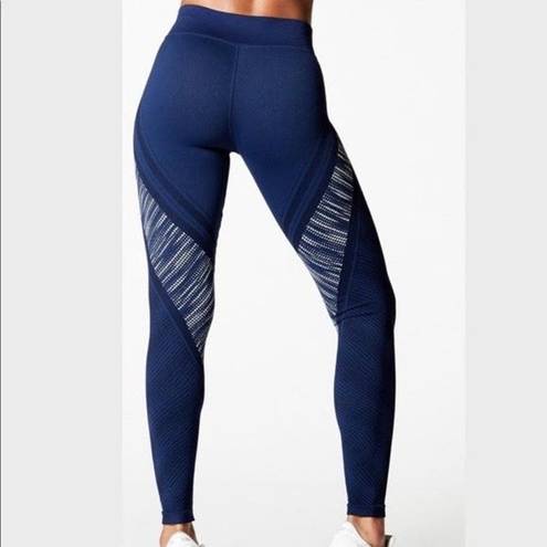 The Row Nux | In a Seamless Yoga Leggings | Small