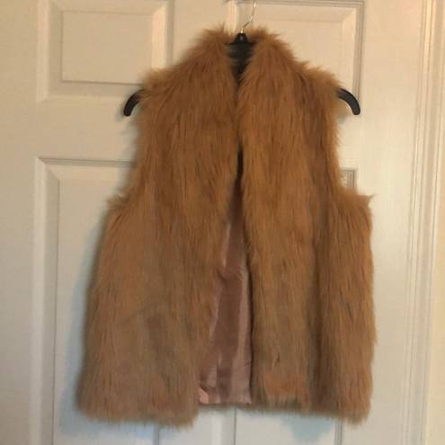 BCBGeneration BCBG GENERATION FAUX FUR VEST BLUSH NUDE XXS