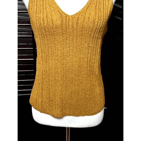 Jessica Simpson  Women's Edith Racerback V Neck Tank Top Sweater M NWT