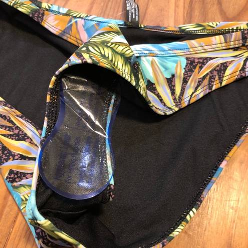 Urban Outfitters NWOT Out from Under Tropical Leaf Print Bikini Bottoms L