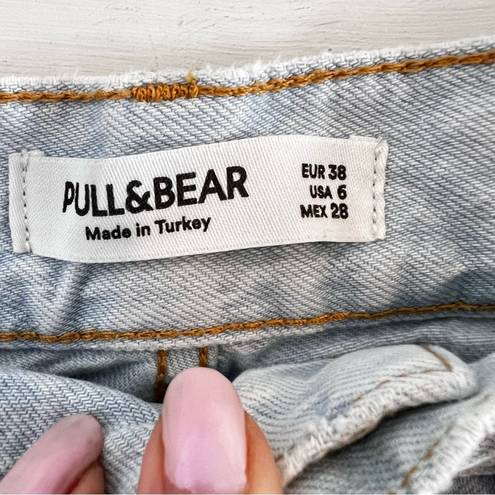 Pull & Bear  High Waist Ripped Jeans. Size 6.