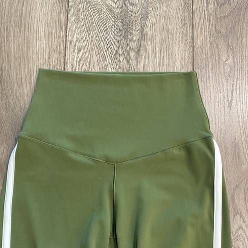 Aerie  Offline High Rise Green Bike Shorts Size XS