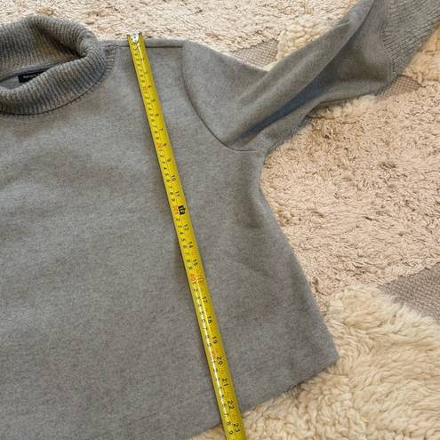 Banana Republic  gray turtleneck sweater size medium
