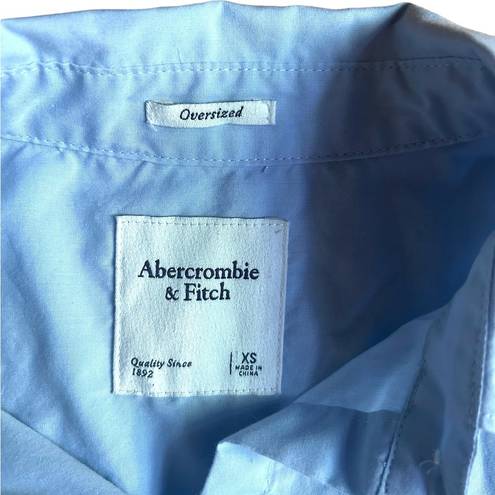 Abercrombie & Fitch  90s Oversized Poplin Button-Up Shirt Light Blue Size XS