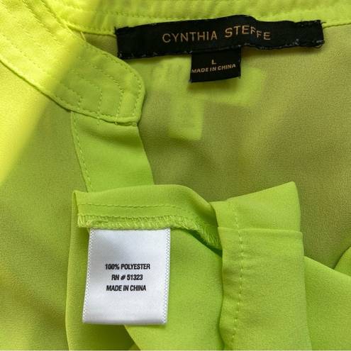 Cynthia Steffe Solid Neon Green Short Sleeve V-Neck Chiffon Blouse