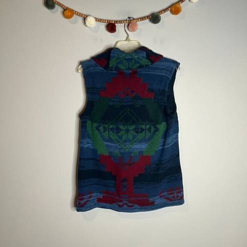 CHAPS 🌺  aztec print sweater vest