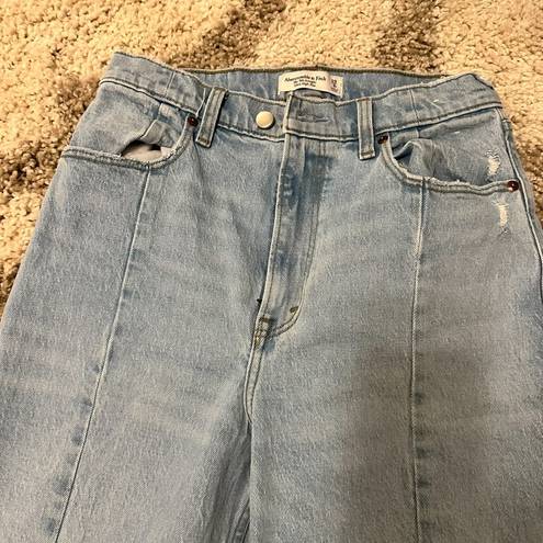 Abercrombie & Fitch Abercrombie Curve Love Ultra High Rise 90s Straight Jean