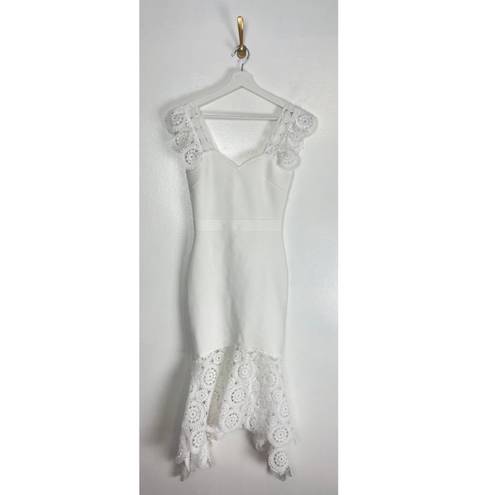 Elliatt  Yuna Mix Media Lace Detail Bandage Midi Dress in Ivory Size Small