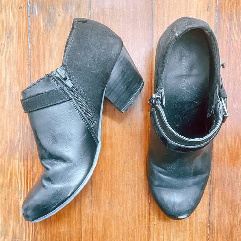 American Eagle  // Women’s ankle booties