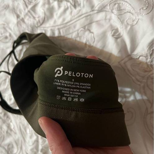 Peloton  army green Strappy sport bra size small