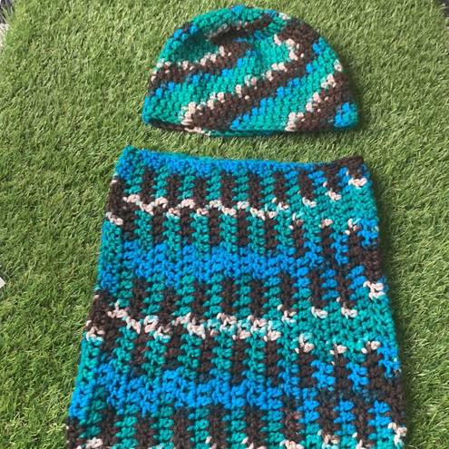 infinity Handmade Crochet  Scarf and Beanie Hat Teal Stripe