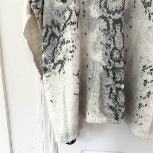 Chico's  Grey White Snake Print Cozy Embellished V Neck Poncho Sweater S/M