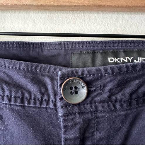 DKNY  Jeans Women’s 8 a Navy Blue Cuffed Cropped Pants