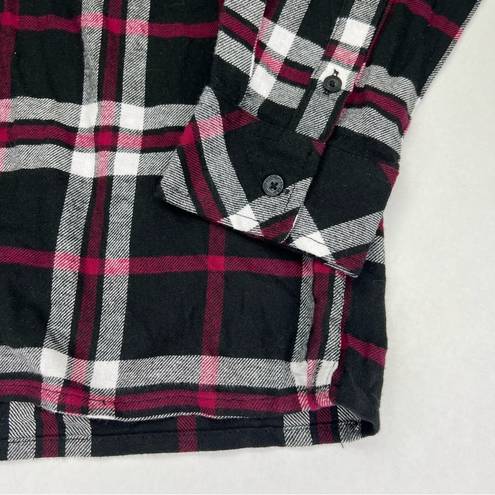 Airwalk NWT  100% cotton Flannel black red white Large