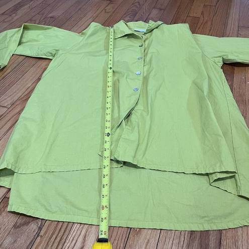 Bryn Walker  Oversized Button Down Lagenlook Quiet Luxury Blouse Size Small Green