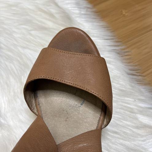 Eileen Fisher  Whimsy Wedge Sandals Womens 9.5 Tan Leather Strappy Platform