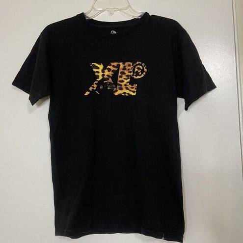 Krass&co XLARGE clothing . Los angeles Black crew neck cheetah logo cotton tshirt