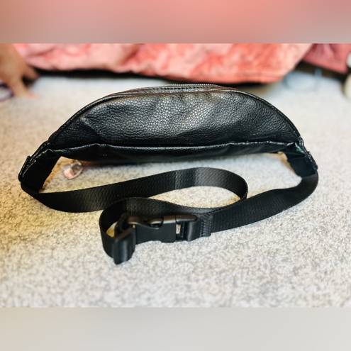 Juicy Couture Fanny Pack Belt Bag Black like New