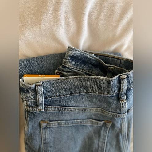 Abercrombie & Fitch  The 90s Straight Jean Ultra High Rise