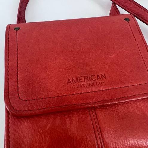 Krass&co American Leather . Women's Tandoori Classic Genuine Leather Crossbody Bag