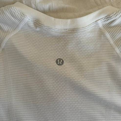 Lululemon Swiftly Tech Short Sleeve Shirt