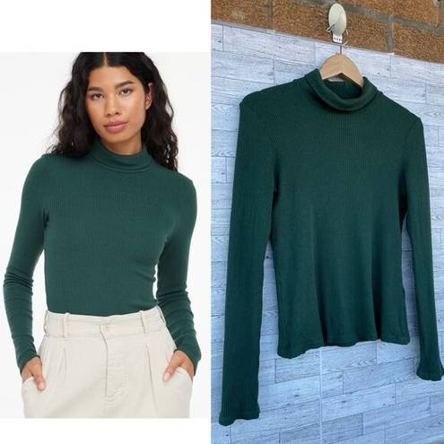 Lacausa  green rib tutleneck sweater size medium