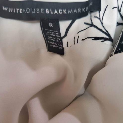 White House | Black Market  size 8 crop top sleeveless white with black leaf