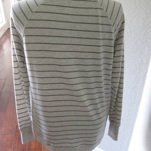 Danskin  Sweatshirt - Size Medium